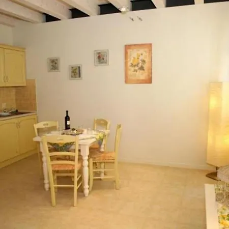 Ca Di Capri Apartahotel