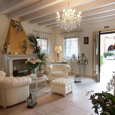 Cà Di Capri Aparthotel 3*